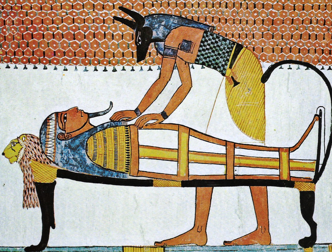 上图:古埃及壁画中,胡狼头人身的死神阿努比斯(Anubis)正在制作木乃伊。在古埃及神话中,是阿努比斯发明了木乃伊的制作方法,将被谋害的奥西里斯(Osiris)制作成木乃伊,并协助他复活成为冥王。因此,古埃及人制作木乃伊的目的也是为了复活永生,法老的熏尸过程都有祭司念咒祈祷,并放进圣甲虫或荷鲁斯之眼(The Eye of Horus)的护身符。约瑟请医生熏尸,就避免了这些异教仪式。